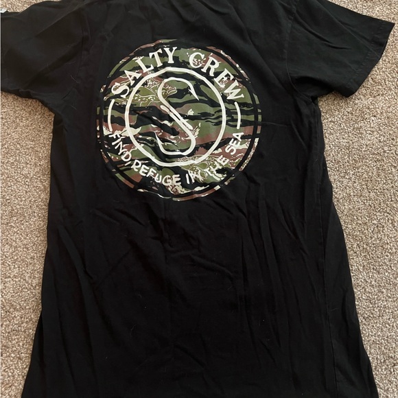 Black salty crew tshirt with camo graphic - Picture 2 of 3